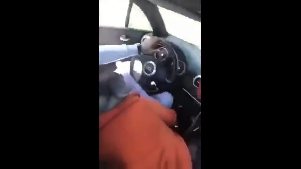 U kolima ga popusila thumb1